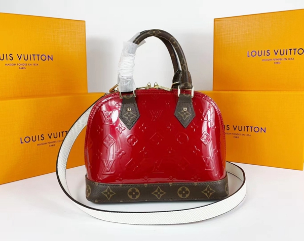 ルイヴィトンバッグ正面デザイン